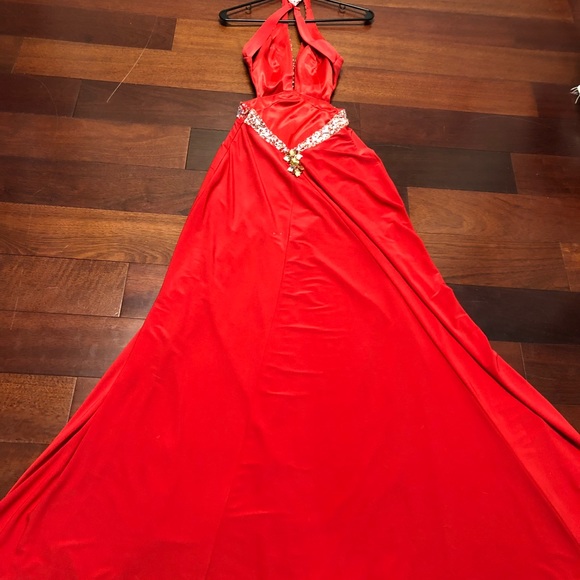 Red jersey Nigh Moves prom dress - Picture 4 of 6